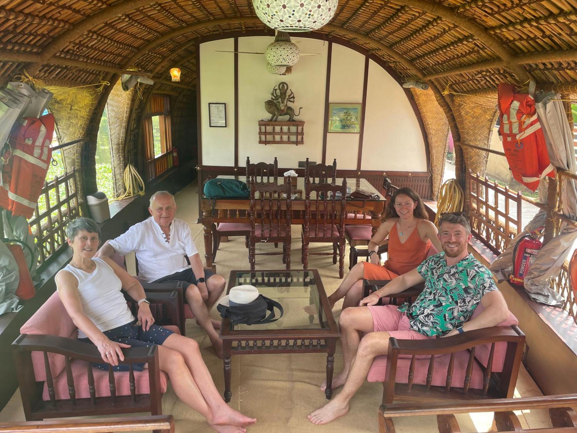 Готель Thara'S Houseboat Alappuzha Екстер'єр фото
